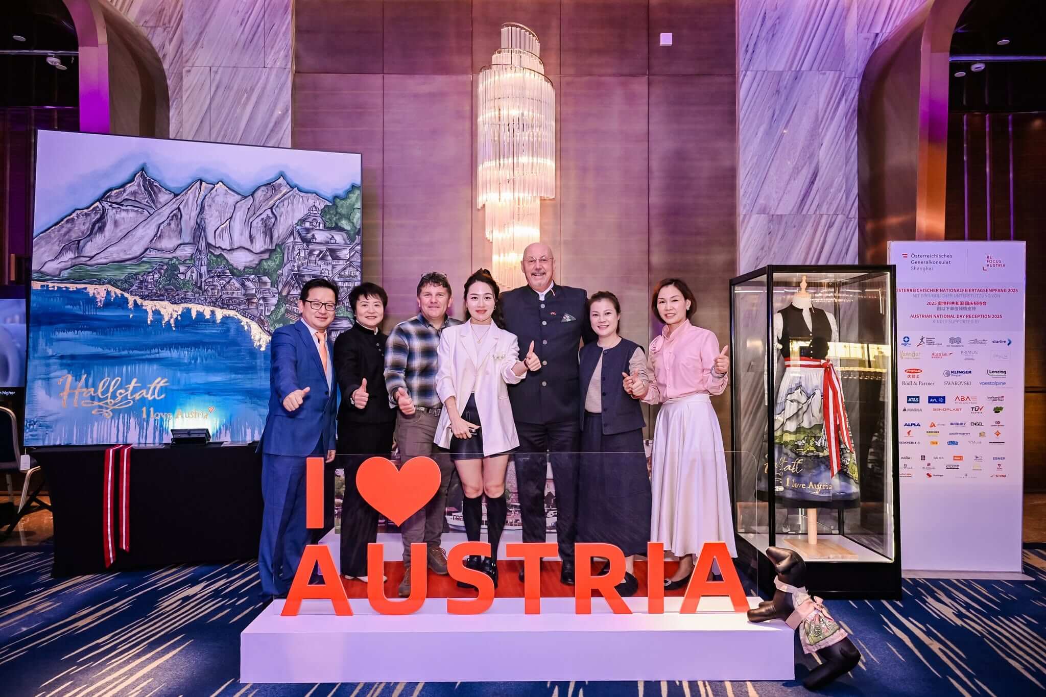 Robert Keringer mit Importpartner in China